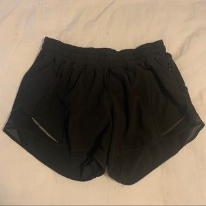 ✨Lululemon Hotty Hot short 4”